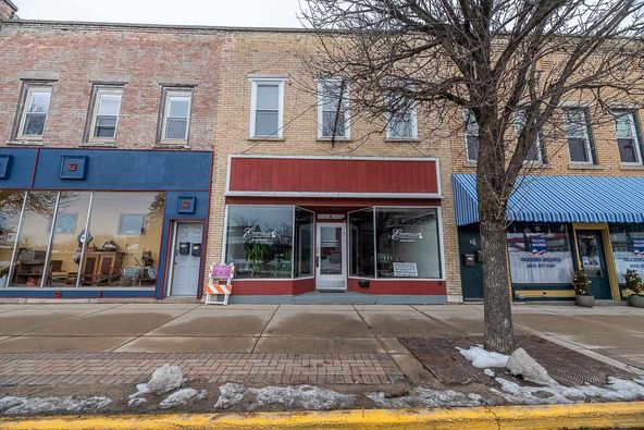 6 W Fulton St, Edgerton, WI 53534